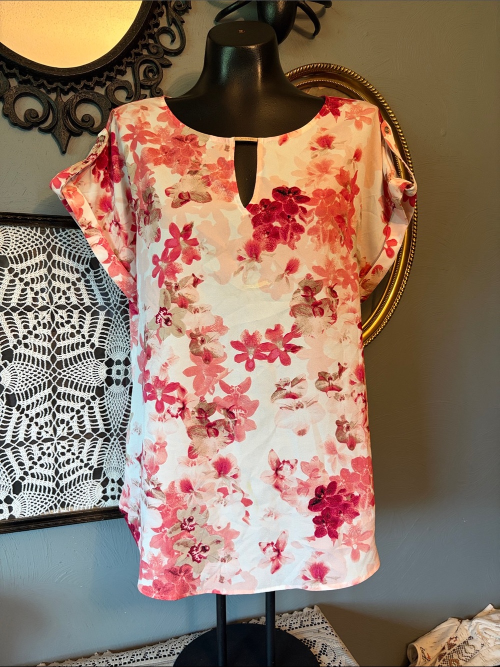 Calvin Klein Pink Floral Keyhole Short Sleeve Tunic